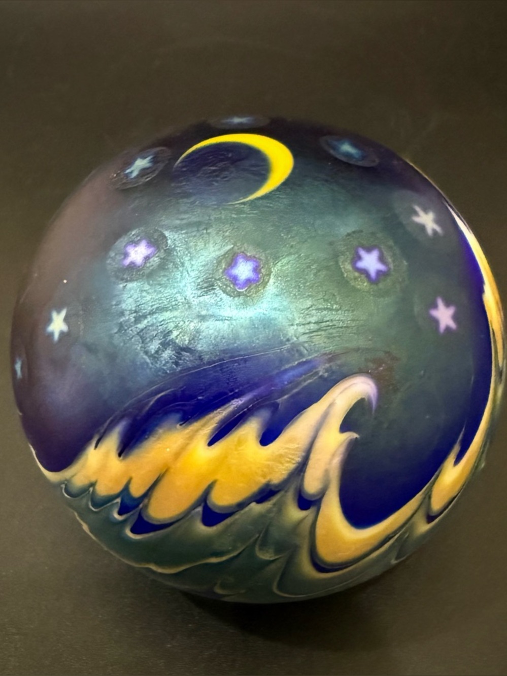 Vintage LUNDBERG STUDIOS Blue Starry Night Crescent Moon Stars Waves Paperweight